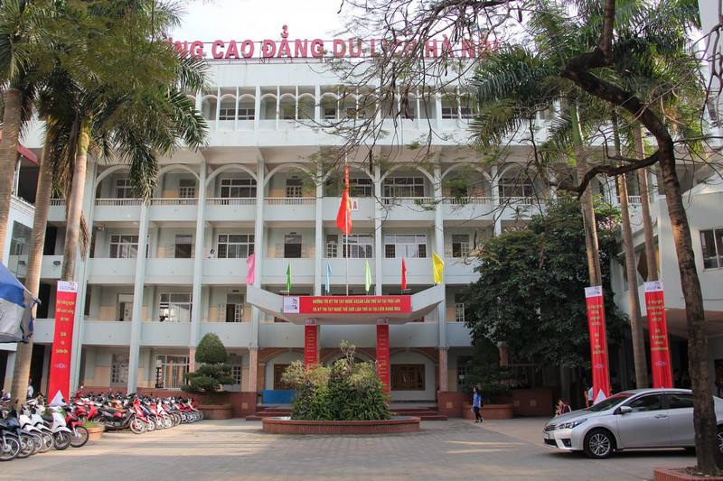 Trường cao đẳng kinh tế Hà Nội - Cao Đẳng Du Lịch Hà Nội