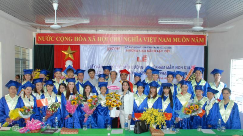 Trường Cao đẳng Lạc Việt
