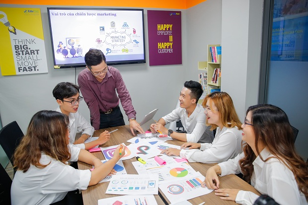 Nganh-Marketing-la-gi-ra-truong-lam-gi-hutech1