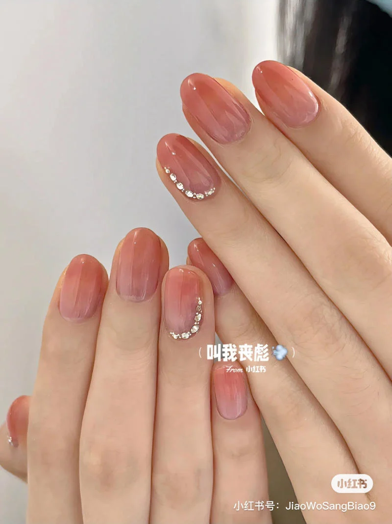 99+ Mẫu nail đơn giản nhẹ nhàng, tôn da cho nàng 2024 - Cardina