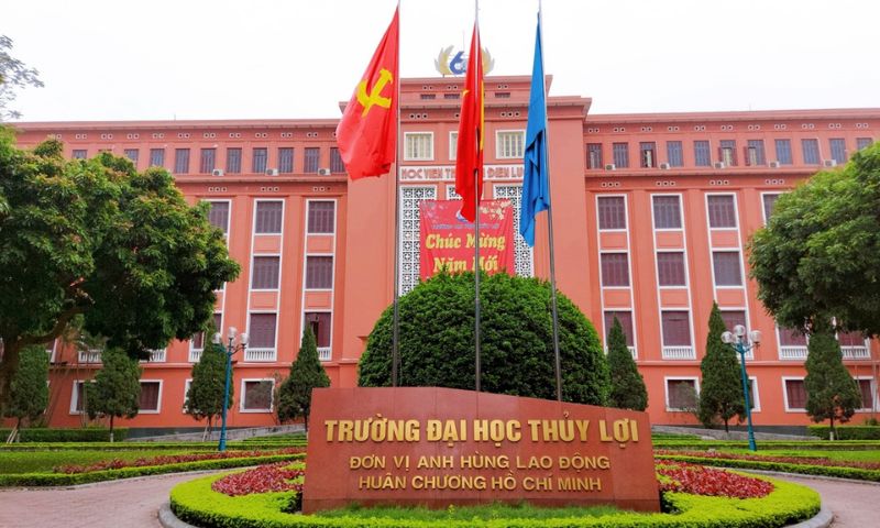 trường Đại học ở Hà Nội điểm thấp