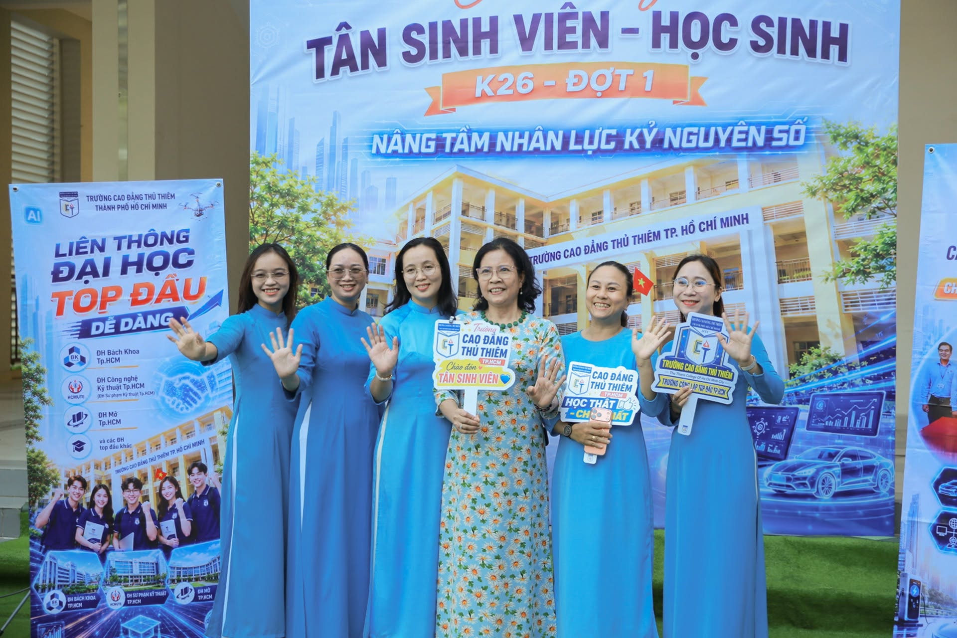 Đội ngũ giảng viên Trường Cao đẳng Thủ Thiêm TP.HCM